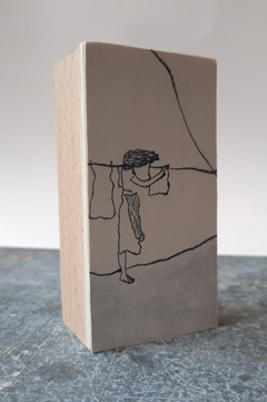 Edith Brouwer, Cipres 14, 85 euro, Ets op blok zonder ljist, 10x5x3,5 cm