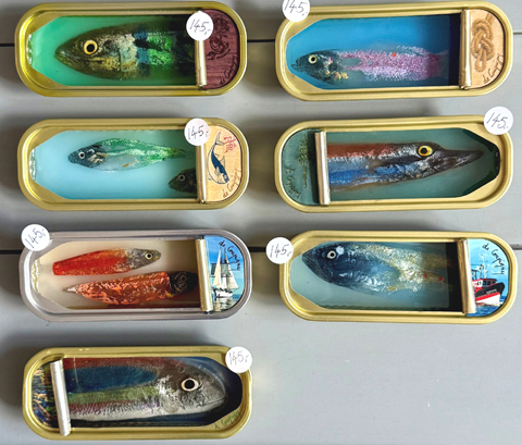 Ortaire de Coupigny, Small tins rectangular, 145 euro, Mixed media in original fishtin.