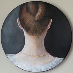 Antje Weber, Girl with neclace, 200 euro, Acryl on canvas with gold, 30 cm