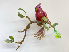 Babette Hofstede, Pinkie, Gemengde techniek met papier en ijzerdraad, +/_ 18x18 cm, €.125,-