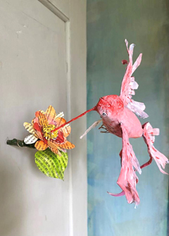 Babette Hofstede, Kolibri roze, 150 euro, Gemengde techniek, 20x15x12 cm