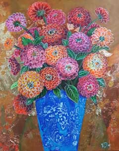 Vilma van den Berg, Zinnia's in blauwe vaas, Gemengde techniek met bladgoud op doek in baklijst, €.50x40 cm, 345,- euro