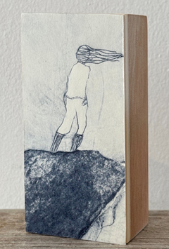 Edith Brouwer, Cipres 22, 85 euro, Ets op blok zonder ljist, 10x5x3,5 cm