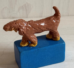 Kiki Demelinne, Ruwharige teckel, 50 euro, Keramiek, 8x9 cm