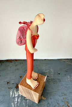 Kiki Demelinne, Rugzakje, 125 euro, Keramiek met jutplastic, 21 cm