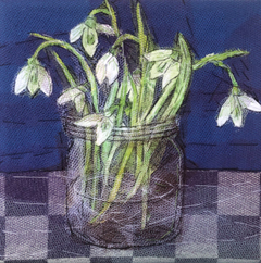 Nicole Ladrak, Sneeuwklokjes op blauwe achtergrond, Textiel, 20x20 cm, €.120,-