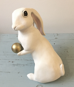 Liesbet Milort, Princess wit, hars, 20x12 cm, €.150,-