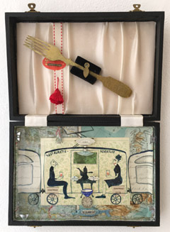 Tamar Rubinstein, Restauratie voertuig:tijdreis, Gemengde techniek in oude bestekdoos, 34x24 cm, €.195,-