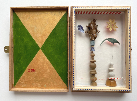 Tamar Rubinstein, Zon, 165 euro, Gemengde techniek in sigarenkistje, 18x25x4 cm