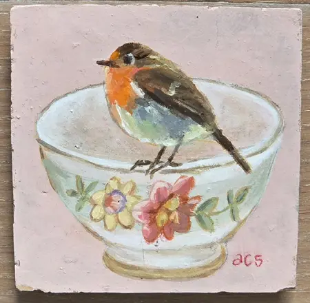 Aline Sprokkereef, Roodborstje op kopje, 185 euro, Acrylic on hand-baked tile (incl. hanging system and block stand), 10x10 cm
