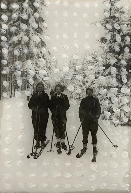 Annette van Waaijen, Skieen, 65 euro, Mixed media on panel, unframed, 9x6 cm