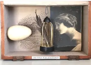 Antje Weber, Der Vogel war Ausgeflogen, Mixed media in box, €.130,-