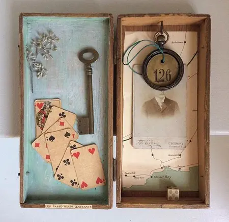 Antje Weber, Le passé temps amusants, Mixed media in old box, 22x22x3 cm, €.150,-