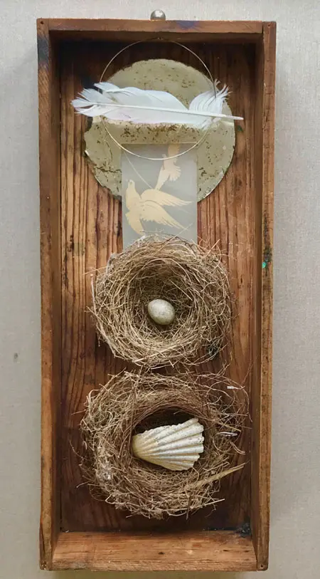 Antje Weber, Make yourself a nest, Mixed media in box, 43x18x7 cm, €.150,-