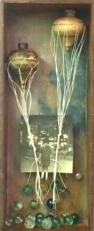 Antje Weber, Ready to fly, Mixed media in wooden box, 35x7x14 cm, €.130,-