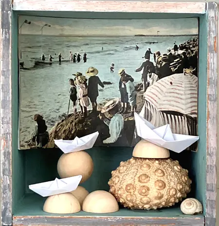 Antje Weber, Seaside, 140 euro, Mixed media in old box, 10x13x4 cm