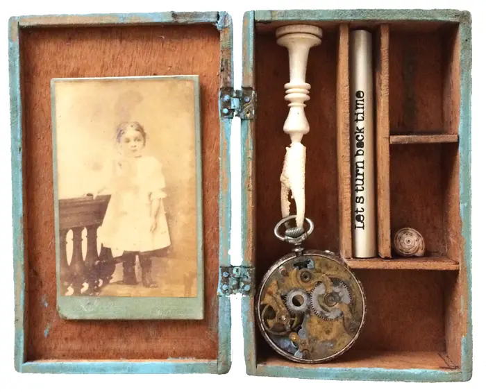Antje Weber, Shadow box: Let's turn back time, Mixed media in box, 20x15,5x3 cm, €.110,-