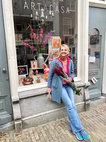 Wiebke van der Scheer in front of the gallery window