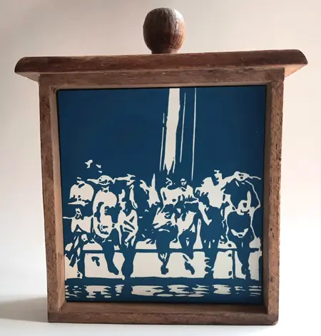 Edith Brouwer, Langs de waterkant, 95 euro, Etching in coffee grinder drawer, 11x11x4