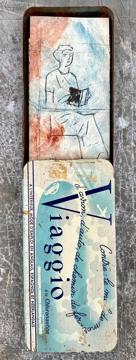 Edith Brouwer, Lezende vrouw, 90 euro, Tetra Pak etching on paper in vintage tin, 10x5 cm