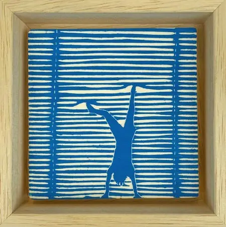 Edith Brouwer, Luxaflex handdstand, 75 euro, Linocut on wood in wooden frame, 10x10 cm