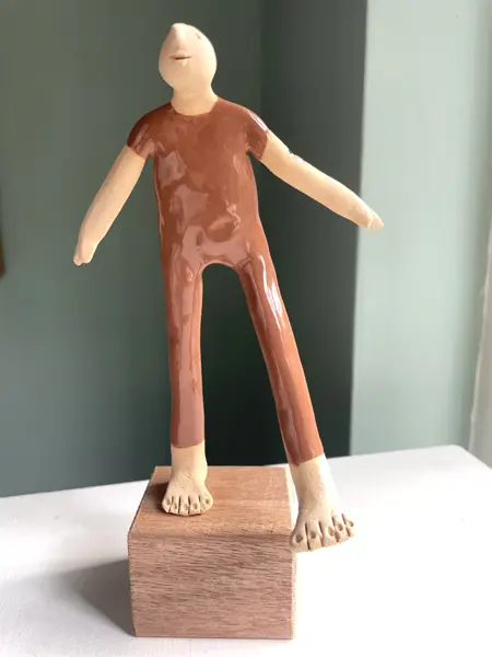 Kiki Demelinne, Balans man Herfst, 125 euro, Ceramic on toy building block, 21 cm