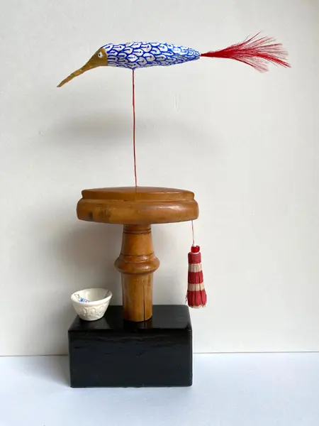 Tamar Rubinstein, Voedertafel, 150 euro, Mixed media with door knob, 9x23 cm
