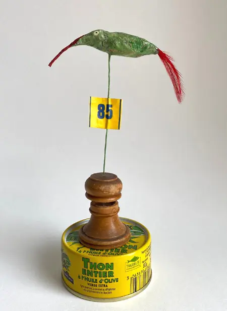 Tamar Rubinstein, Vogel 85/77, 135 euro, Mixed media with fish tin, 10x17 cm