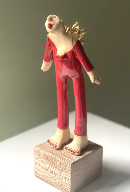 Kiki Demelinne, Engel rood, 115 euro, Ceramic, 21 cm