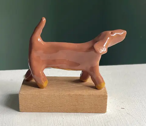Kiki Demelinne, Hondje, 50 euro, 7x9 cm, Ceramic, 7x9 cm