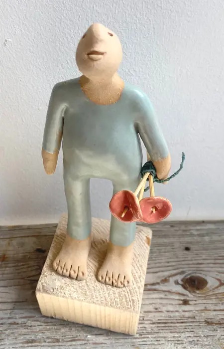 Kiki Demelinne, Man mint met bloemen, 100 euro, Ceramic, 8x21x8 cm