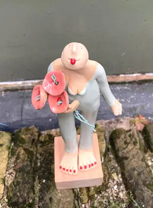 Kiki Demelinne, Mint bloemen vrouwtje, 95 euro, Ceramic, 21 cm