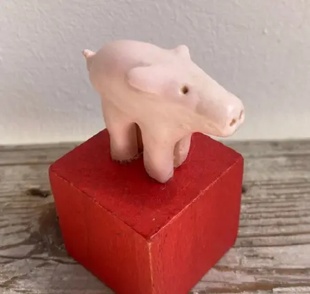 Kiki Demelinne, varkentje, 45 euro, Ceramic, 4x7x4 cm