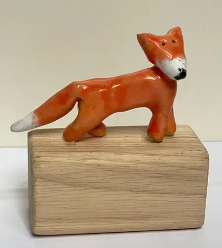Kiki Demelinne, Vos 2, 45 euro, Ceramic and old wood, 10 cm