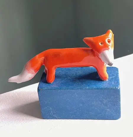Kiki Demelinne, Vosje blauw, 50 euro, 7x9 cm, Ceramic, 7x9 cm