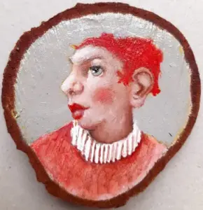 Koos ten Kate, Petit, 65 euro, Oil on small tree trunk, 9 cm