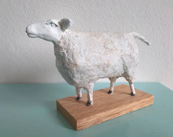 Liesbet Milort, Happy Sheep, 185 euro, Mixed media with papier-maché, 14x5x9 cm