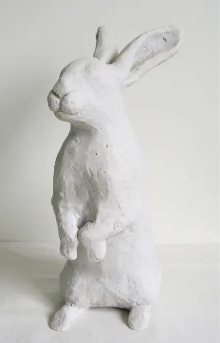 Liesbet Milort, Konijn 3, Plaster, 23x8x12 cm, €.95,-