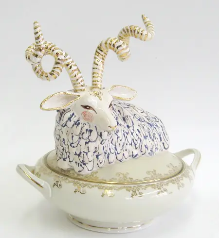 Marijke Janssen, Ram, Ceramic on old tureen, 20x28x25 cm, €.495,-