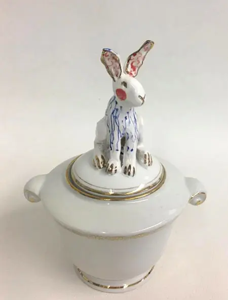 Marijke Janssen, Waiting, 195 euro, Ceramic on vintage sugar bowl, 21x16x10 cm