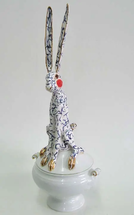 Marijke Janssen, Waterkonijn, Ceramic on old tureen, 65 cm hoog, €.495,-