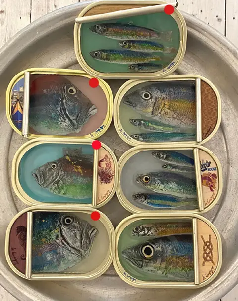 Ortaire de Coupigny, Mediuml fishtin, 170 euro, Mixed media in fish tin, 16x10,4 cm
