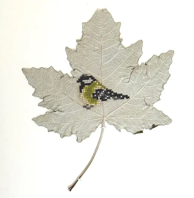 Renee Toonen, Mees, 225 euro, Cross-stitches on silver poplar leaf in deep wooden frame, 25x25 cm
