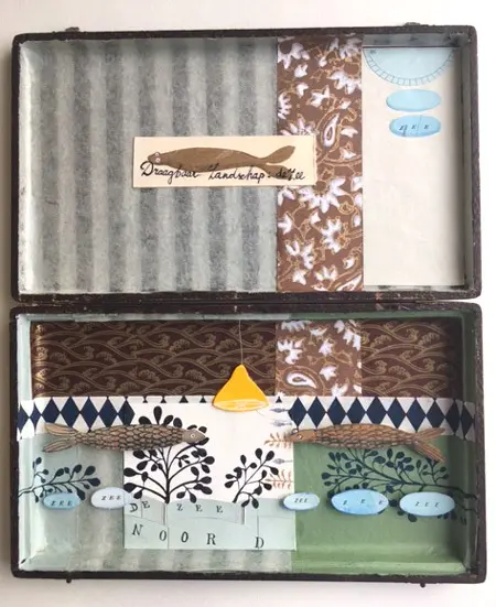 Tamar Rubinstein, Draagbaar landschap: De Zee, Mixed media/collage in old cutlery box (can be hung), 20x32 cm, 175,-