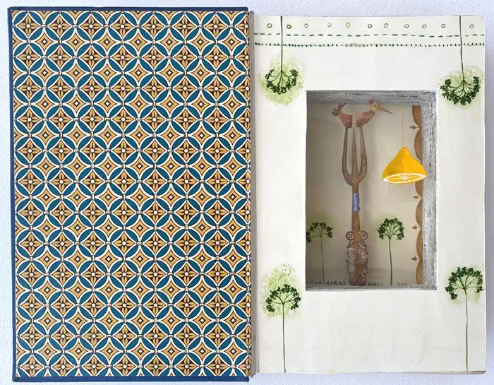 Tamar Rubinstein, Poulet Garni, 170 euro, Mixed media in old book, 24x31 cm