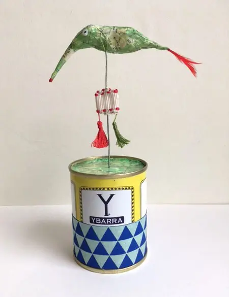 Tamar Rubinstein, Reisvogel, Mixed media on tin, 17x10 cm, €.95,-