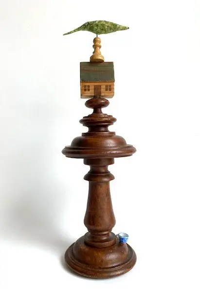 Tamar Rubinstein, Vogelhuis in boom, 150 euro, Mixed media, 25x8 cm