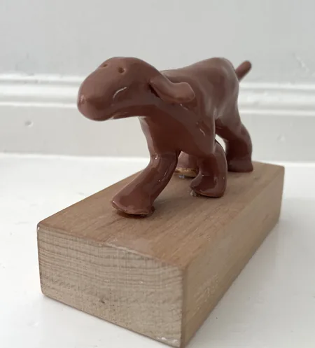 Kiki Demelinne, Bruine Labrador, 55 euro, Ceramic, 8x11x5 cm