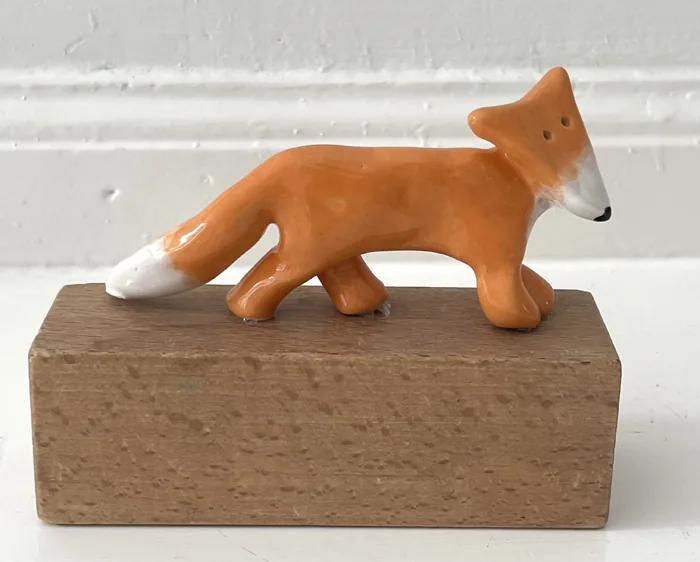 Kiki Demelinne, Vossie, 50 euro, Ceramic, 9x10x3 cm